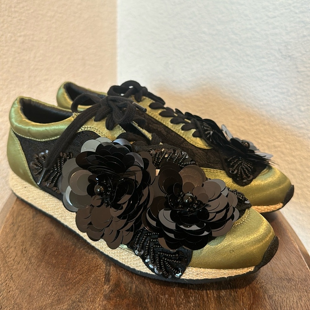 LFL by Lust for Life Women's Floral Fashion Sneaker Sz.8.5 US